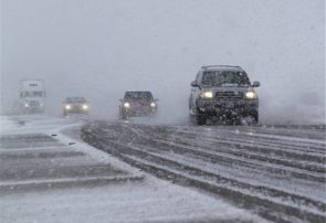 جاده‌های هراز و کندوان باز و تردد با زنجیر چرخ امکان‌پذیر است