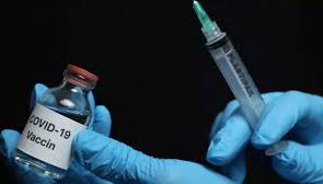 چین ۲۵۰ هزار دوز واکسن کرونا سینو فارم به ایران اهدا کرد