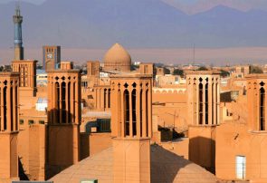 ساماندهی و نوسازی تابلو های راهنمای اماکن بافت تاریخی یزد