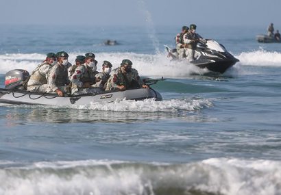 درگیری تیم اسکورت نیروی دریایی ارتش با دزدان دریایی در خلیج عدن