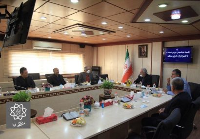 برگزاری نشست هم اندیشی یعقوب هوشیار با شهرداران ادوار مختلف منطقه ۱۸ تهران