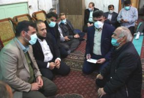 رسیدگی شهردار منطقه 15 تهران به مسائل شهروندان در مسجد وفا