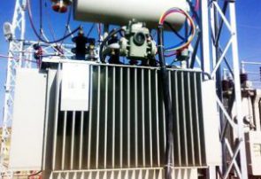 نصب6 دستگاه ترانسفورماتور در شبكه برق رسانی شهرستان كارون