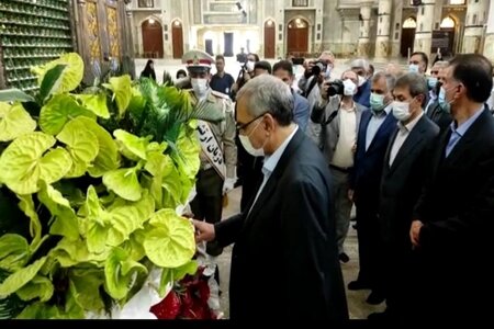 وزیر، معاونان و مدیران وزارت بهداشت با آرمان‌های امام خمینی(ره) تجدید میثاق کردند