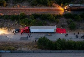 تراژدی مهاجران در آمریکا؛ کشف 46 جسد داخل یک کامیون در تگزاس