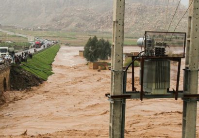 تامین برق پایدار در مناطق سیل‌زده/‌ سیلاب به زیرساخت‌های شبکه‌ خسارت زد