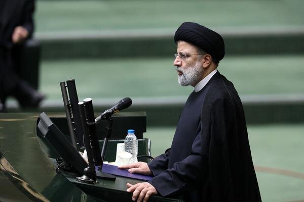 رئیس‌جمهور به مجلس می‌رود