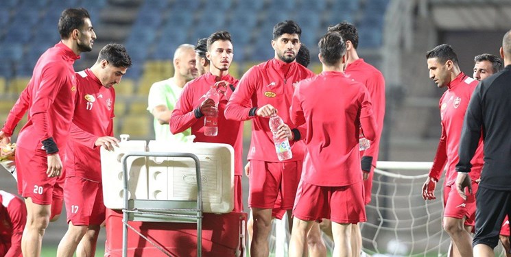 اختلاف سرمربی و مدیرعامل پرسپولیس بالا گرفت/ناهار سیب زمینی و تخم مرغ