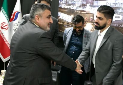 دیدار و گفت و گوی مدیر عامل  شرکت مخازن سبز پتروشیمی عسلویه با هیات های مختلف صنعتی در نمایشگاه ایران اکسپو