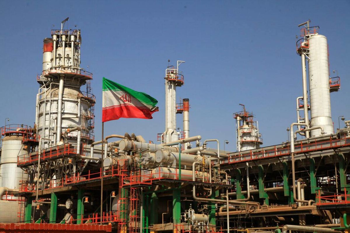 پالایشگاه تهران در سلامت کامل به سر می‌برد/ فعالیت بدون وقفه ادامه دارد