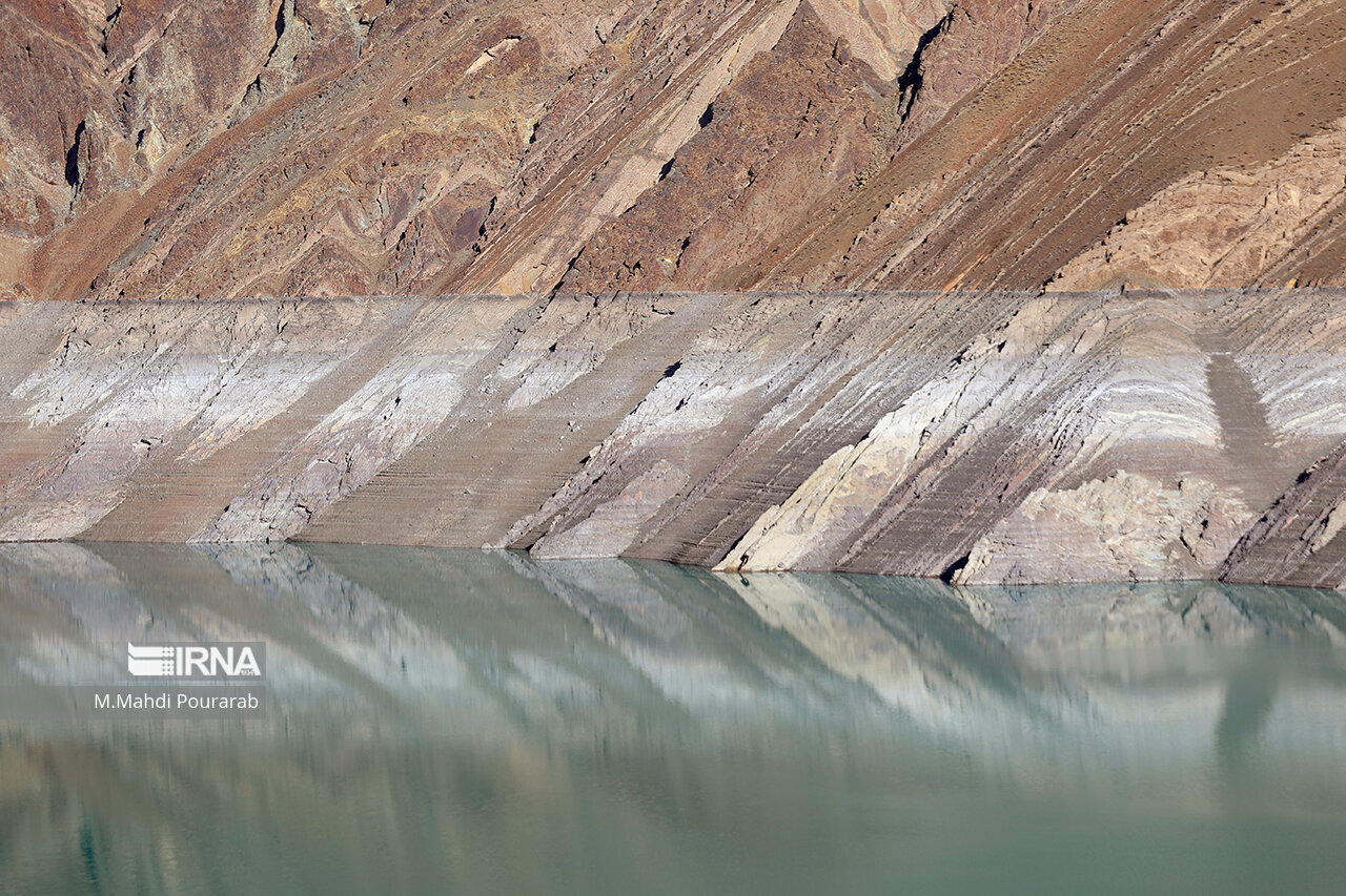 کمبود بی‌سابقه ذخایر آبی در تهران؛ هشدار وزارت نیرو برای صرفه‌جویی فوری