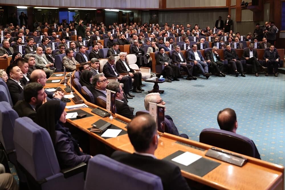 امضای تفاهم‌نامه سه‌ساله وزارت ارتباطات و فناوری اطلاعات و پست‌بانک