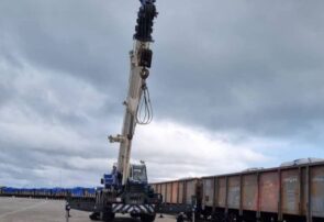 تخلیه نخستین محموله سیمان نیزار قم در بندر کاسپین تخلیه نخستین محموله سیمان نیزار قم در بندر کاسپین