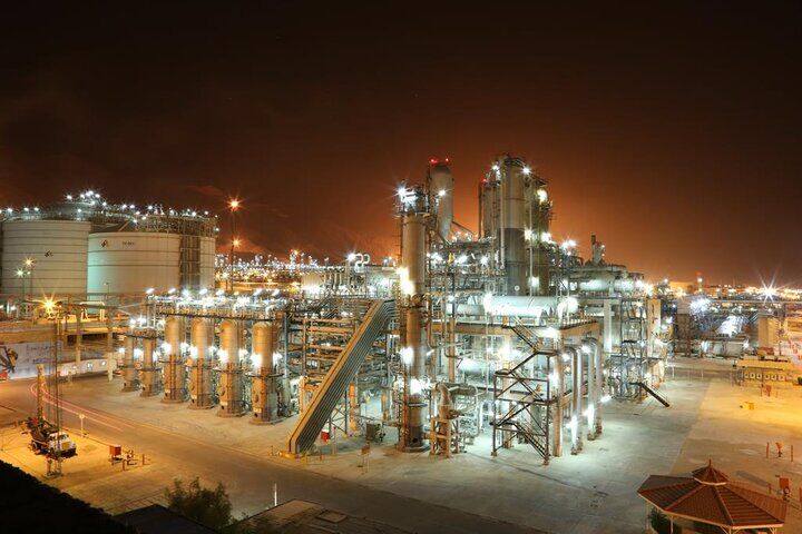 دولت بزرگترین پالایشگاه ایران را میفروشد دولت بزرگترین پالایشگاه ایران را میفروشد