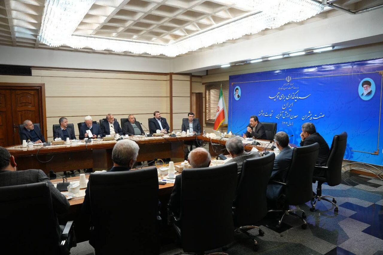 صنعت سیمان با احداث نیروگاه‌های اختصاصی، وابستگی به شبکه سراسری را کاهش دهد