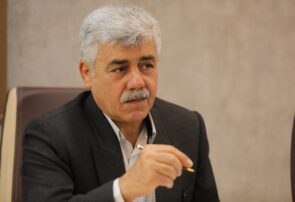 اصناف در کنار وظایف اقتصادی خود، نقش اجتماعی خود را نیز جدی بگیرند اصناف در کنار وظایف اقتصادی خود، نقش اجتماعی خود را نیز جدی بگیرند
