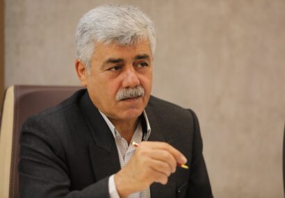 اصناف در کنار وظایف اقتصادی خود، نقش اجتماعی خود را نیز جدی بگیرند اصناف در کنار وظایف اقتصادی خود، نقش اجتماعی خود را نیز جدی بگیرند
