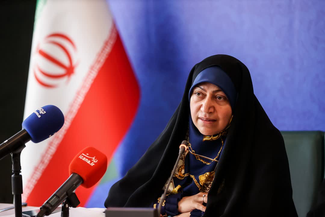 ولایتمداری، فراتر از یک انتخاب؛ وظیفهای برای نخبگان و مسئولان و آحاد ملت ولایتمداری، فراتر از یک انتخاب؛ وظیفهای برای نخبگان و مسئولان و آحاد ملت
